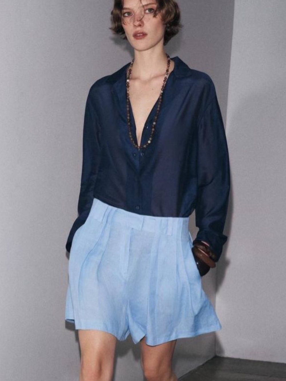 NWT. Zara Light Blue 100% Linen Pleated Shorts. Size M.